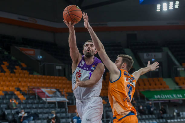 调查人员怀 调查人员怀